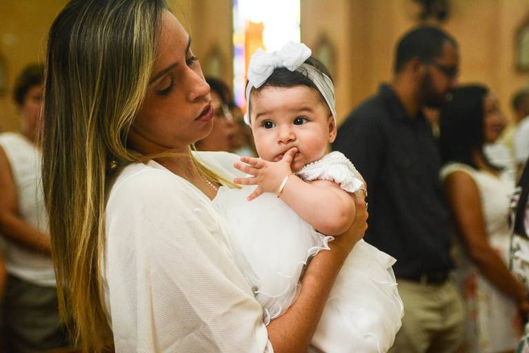 Batizado de Menina na Paróquia e Satuário Nossa Senhora de Loreto na Freguesia no Rio de Janeiro 