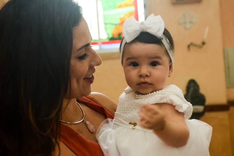 Batizado de Menina na Paróquia e Satuário Nossa Senhora de Loreto na Freguesia no Rio de Janeiro 