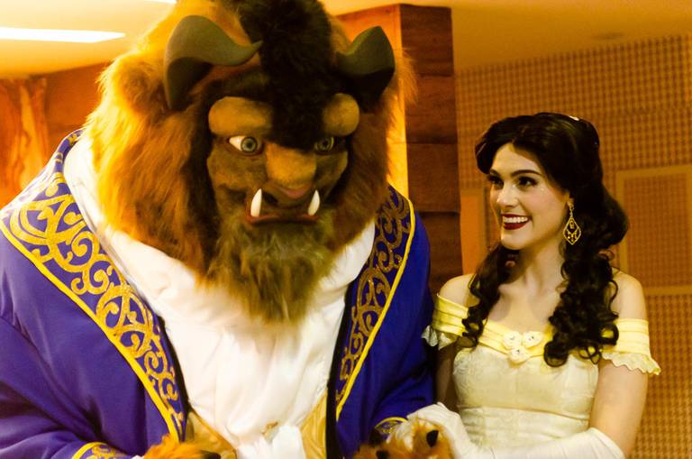 A Bela e a Fera em uma festa de aniversário infantil na Quintal Aventura em Botafogo no Rio de Janeiro