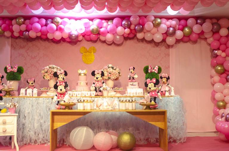 Decoração da Minnie em festa infantil de aniversário na UniDuniTê na Barra da Tijuca no Rio de Janeiro