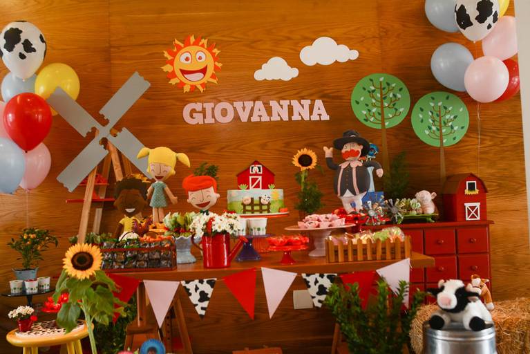Decoração Mundo Bita A Fazendinha em festa infantil de aniversário de 1 ano na Barra da Tijuca no Rio de Janeiro