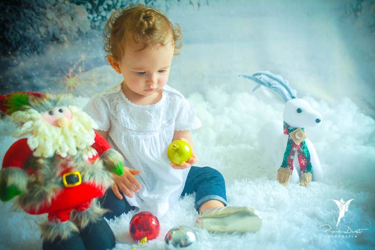 Bebê de um aninho  em Ensaio de Natal em Estúdio na Barra da Tijuca Rio de Janeiro 