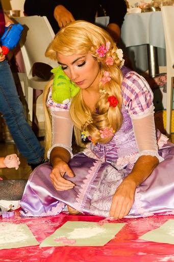 Festa Infantil Personagens Vivos Elsa e Anna de Frozen -  Princesas da Disney  Lacinho Personagens  na Barra da Tijuca no Rio de Janeiro 