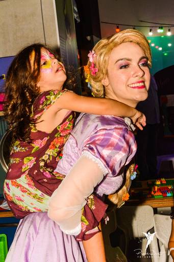 Festa Infantil Personagens Vivos Rapunzel -  Princesas da Disney  Lacinho Personagens - Animasom no Leblon no Rio de Janeiro 