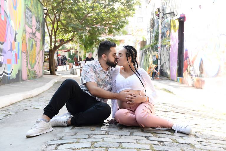 Ensaio gestante externo, ensaio gestante na rua, fotos gestante natural externo. Ensaio Gestante Beco do Batman