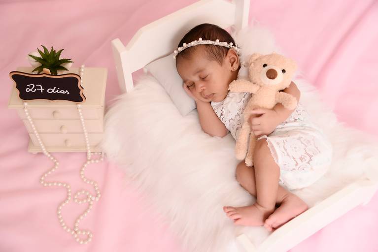 Ensaio newborn em casa, Ensaio newborn em estudio, ensaio recem nascido, newborn tatuape, fotografa newborn, primeiro ensaio do bebe, ensaio minimalista. Newborn 30 dias