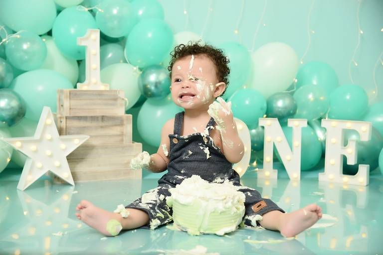 Ensaio infantil tons verdes