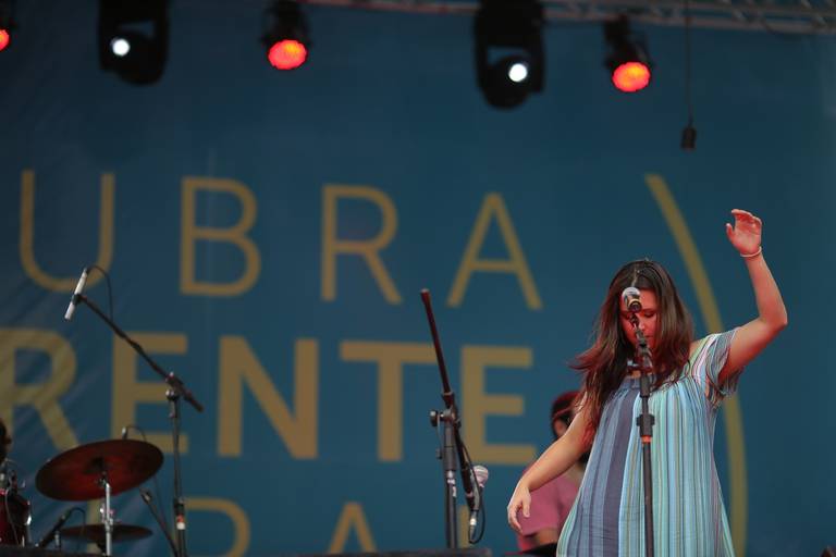 Estrela Leminski e Teo Ruiz / Lemisnkanções