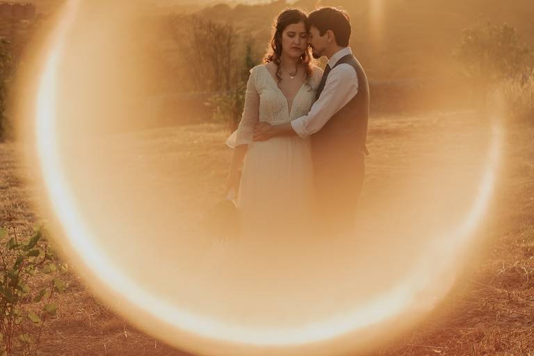 Noivos no pôr-do-sol