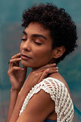 Larrisa em ensaio individual em sua residência, localizado na região de São Paulo Capital.