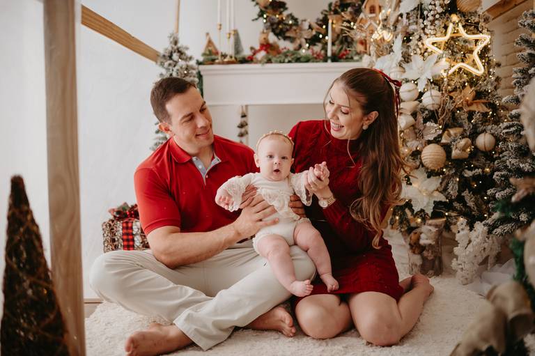sessao de natal; ensaio de natal; sessão de natal campo grande ; mini sessao; fotos de natal; mini sessao natalina ; campo grande; fotografa em campo grande; sessao no estudio de natal ; franciele duailibi photography; cenario de natal; foto de bebe; 
