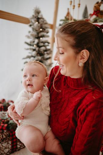 sessao de natal; ensaio de natal; sessão de natal campo grande ; mini sessao; fotos de natal; mini sessao natalina ; campo grande; fotografa em campo grande; sessao no estudio de natal ; franciele duailibi photography; cenario de natal; foto de bebe; 