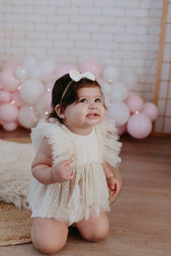 fotografo de bebes em campo grade, smash the cake, boho, smash the cake minimalista, ensaio externo, lago, ensai boho, smash com bolo branco, ensaio familia, ensaio pinterest, bebe camponesa, ensaio com margaridas, bebe com cestinha