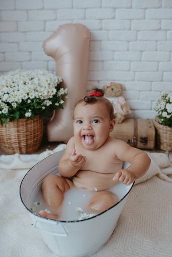fotografo de bebes em campo grade, smash the cake, boho, smash the cake minimalista, ensaio externo, lago, ensai boho, smash com bolo branco, ensaio familia, ensaio pinterest, bebe camponesa, ensaio com margaridas, bebe com cestinha
