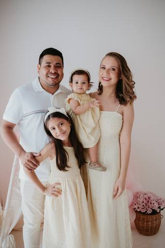 fotografo de bebes em campo grade, smash the cake, boho, smash the cake minimalista, ensaio externo, lago, ensai boho, smash com bolo branco, ensaio familia, ensaio pinterest, bebe camponesa, ensaio com margaridas, bebe com cestinha