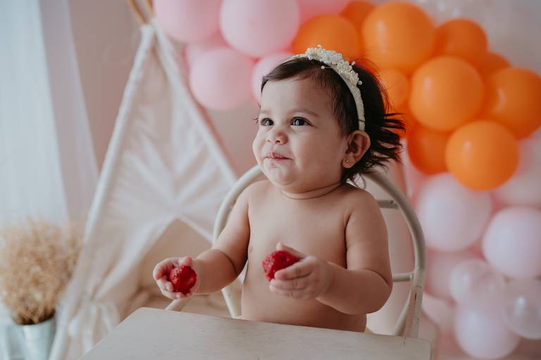 fotografo de bebes em campo grade, smash the cake, boho, smash the cake minimalista, ensaio externo, lago, ensai boho, smash com bolo branco, ensaio familia, ensaio pinterest, bebe camponesa, ensaio com margaridas, bebe com cestinha