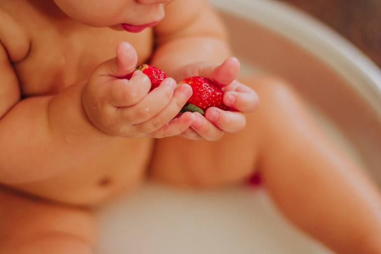 franciele duailibi photography; 
fotografia de criança; 
franciele duailibi;
fotografo de parto cg; newborn lifestyle campo grande; ensaio infantil; fotografo de criança campo grande; newborn campo grande, fotografo cg; sessao moranguinho; ensaio frutinha