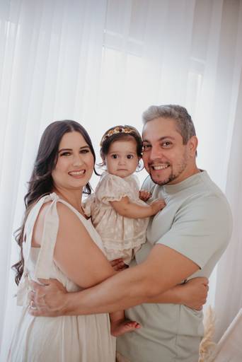 fotografo de bebes em campo grade, smash the cake, boho, smash the cake minimalista, ensaio externo, lago, ensai boho, smash com bolo branco, ensaio familia, ensaio pinterest, bebe camponesa, ensaio com margaridas, bebe com cestinha