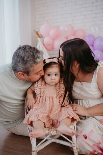 fotografo de bebes em campo grade, smash the cake, boho, smash the cake minimalista, ensaio externo, lago, ensai boho, smash com bolo branco, ensaio familia, ensaio pinterest, bebe camponesa, ensaio com margaridas, bebe com cestinha