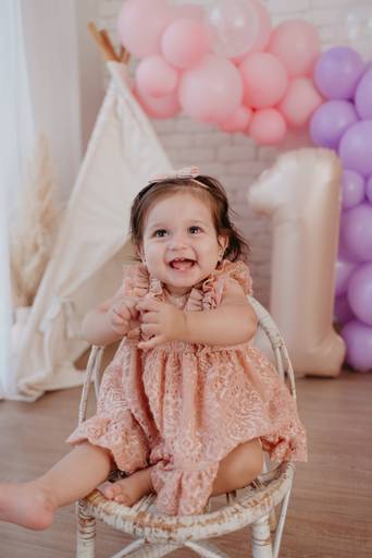 fotografo de bebes em campo grade, smash the cake, boho, smash the cake minimalista, ensaio externo, lago, ensai boho, smash com bolo branco, ensaio familia, ensaio pinterest, bebe camponesa, ensaio com margaridas, bebe com cestinha