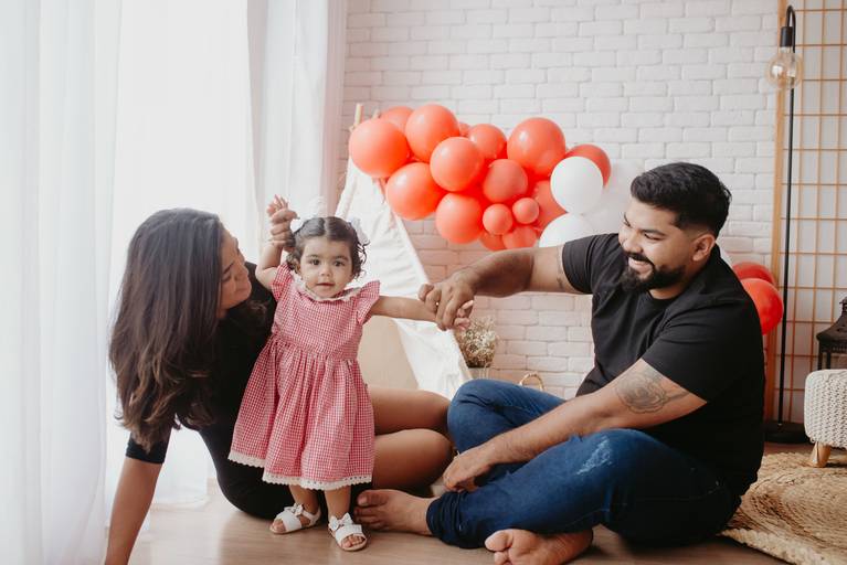 fotografo de bebes em campo grade, smash the cake, boho, smash the cake minimalista, ensaio externo, lago, ensai boho, smash com bolo branco, ensaio familia, ensaio pinterest, bebe camponesa, ensaio com margaridas, bebe com cestinha
