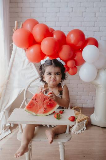 fotografo de bebes em campo grade, smash the cake, boho, smash the cake minimalista, ensaio externo, lago, ensai boho, smash com bolo branco, ensaio familia, ensaio pinterest, bebe camponesa, ensaio com margaridas, bebe com cestinha