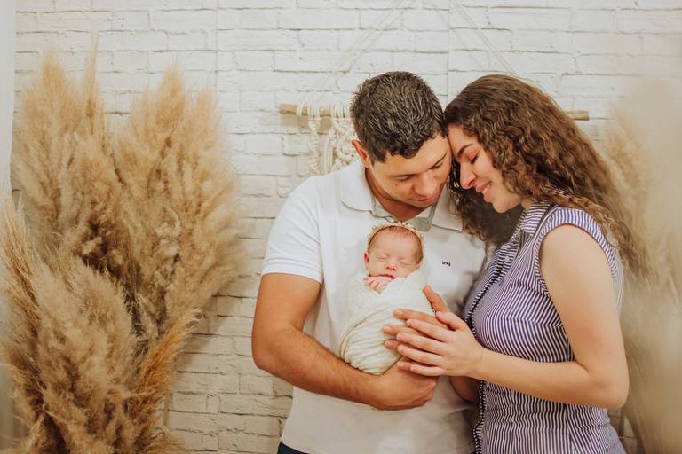  sessao newborn; newborn; campo grande; baby; fotos fran duailibi; mae de menina; pai de menina; newborn girl; mudo rosa; ensaio newborn; fotos de recem nascido campo grande; fotografo em campo grande; fotos de bebe; newborn campo grande