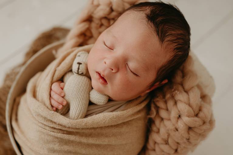  sessao newborn; newborn; campo grande; baby; fotos fran duailibi; mae de menina; pai de menina; newborn girl; mudo rosa; ensaio newborn; fotos de recem nascido campo grande; fotografo em campo grande; fotos de bebe; newborn campo grande