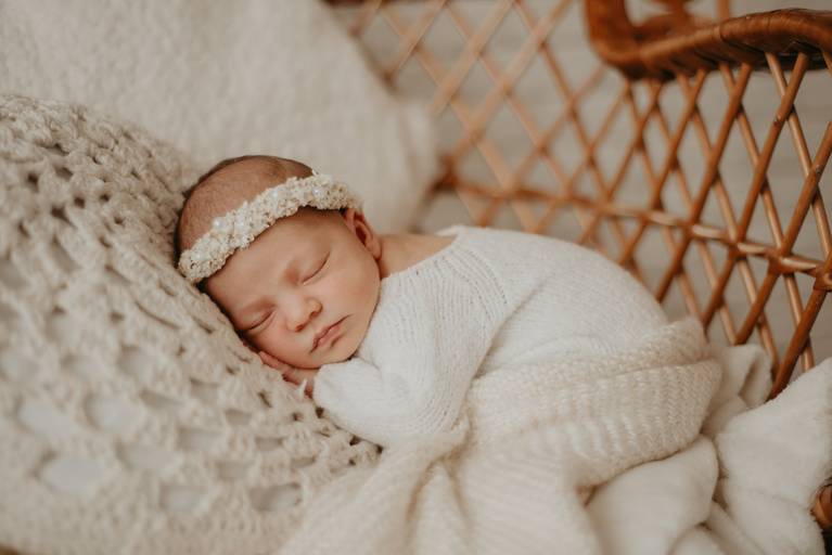  sessao newborn; newborn; campo grande; baby; fotos fran duailibi; mae de menina; pai de menina; newborn girl; mudo rosa; ensaio newborn; fotos de recem nascido campo grande; fotografo em campo grande; fotos de bebe; newborn campo grande