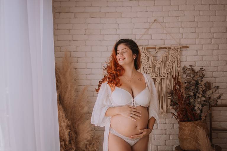 fotos de gestante; gravida no estudio; fotos de gravida no estudio; ensaio de gestante campo grande; campogrande; sessão de gestante no estudio; fotos criativas de gravida; fotografa campo grande; fotos criativas de gestante; gravidas campo grande; ensaio