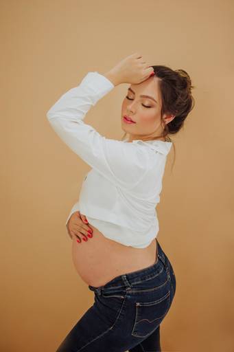 fotos de gestante; gravida no estudio; fotos de gravida no estudio; ensaio de gestante campo grande; campogrande; sessão de gestante no estudio; fotos criativas de gravida; fotografa campo grande; fotos criativas de gestante; gravidas campo grande; ensaio