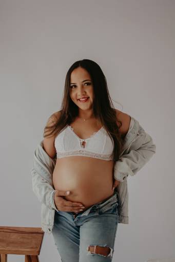 fotos de gestante; gravida no estudio; fotos de gravida no estudio; ensaio de gestante campo grande; campogrande; sessão de gestante no estudio; fotos criativas de gravida; fotografa campo grande; fotos criativas de gestante; gravidas campo grande; ensaio