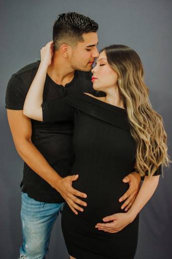 fotos de gestante; gravida no estudio; fotos de gravida no estudio; ensaio de gestante campo grande; campogrande; sessão de gestante no estudio; fotos criativas de gravida; fotografa campo grande; fotos criativas de gestante; gravidas campo grande; ensaio