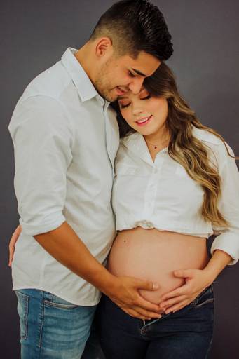 fotos de gestante; gravida no estudio; fotos de gravida no estudio; ensaio de gestante campo grande; campogrande; sessão de gestante no estudio; fotos criativas de gravida; fotografa campo grande; fotos criativas de gestante; gravidas campo grande; ensaio