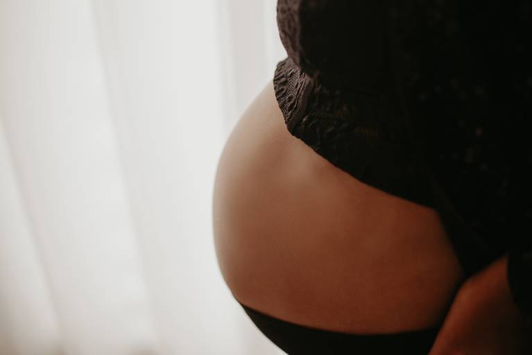 fotos de gestante; gravida no estudio; fotos de gravida no estudio; ensaio de gestante campo grande; campogrande; sessão de gestante no estudio; fotos criativas de gravida; fotografa campo grande; fotos criativas de gestante; gravidas boho