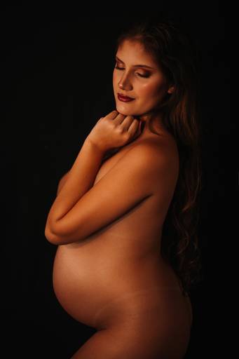 fotos de gestante; gravida no estudio; fotos de gravida no estudio; ensaio de gestante campo grande; campogrande; sessão de gestante no estudio; fotos criativas de gravida; fotografa campo grande; fotos criativas de gestante; gravidas nu; ensaio nua