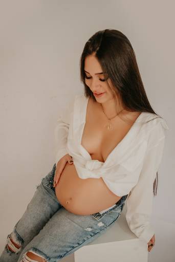 fotos de gestante; gravida no estudio; fotos de gravida no estudio; ensaio de gestante campo grande; campogrande; sessão de gestante no estudio; fotos criativas de gravida; fotografa campo grande; fotos criativas de gestante; gravidas campo grande; ensaio