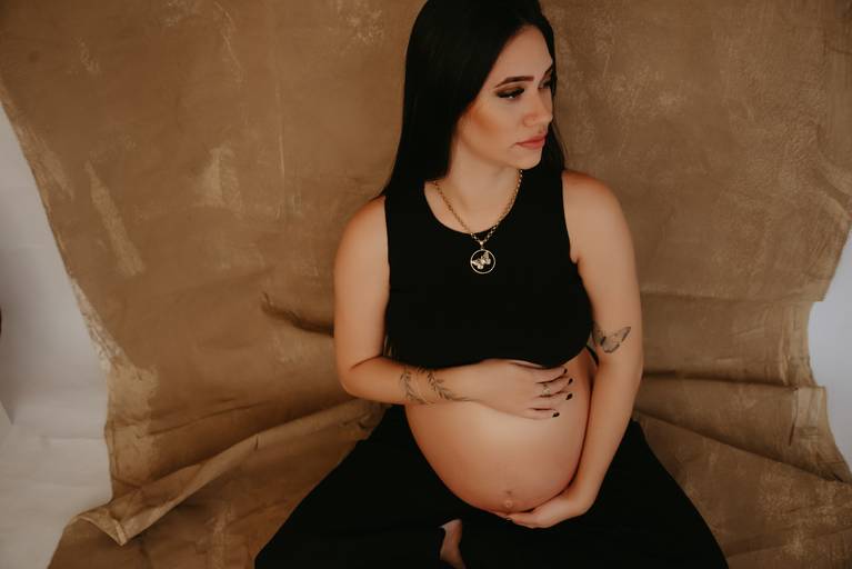 fotos de gestante; gravida no estudio; fotos de gravida no estudio; ensaio de gestante campo grande; campogrande; sessão de gestante no estudio; fotos criativas de gravida; fotografa campo grande; fotos criativas de gestante; gravidas campo grande; ensaio