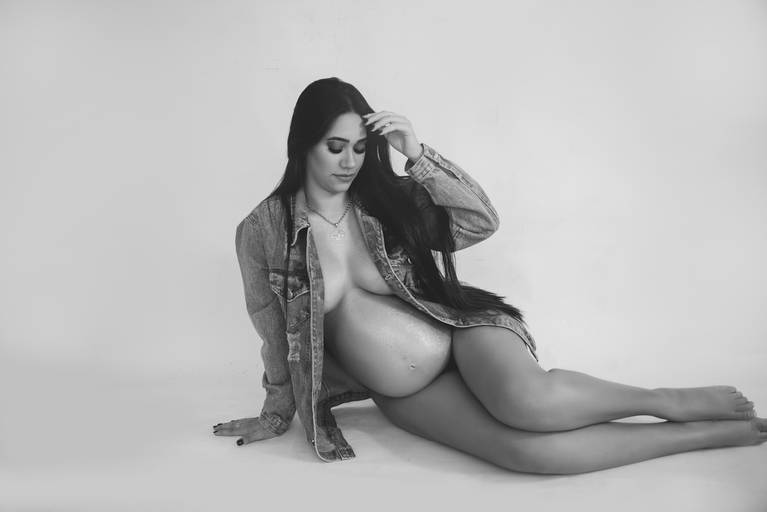 fotos de gestante; gravida no estudio; fotos de gravida no estudio; ensaio de gestante campo grande; campogrande; sessão de gestante no estudio; fotos criativas de gravida; fotografa campo grande; fotos criativas de gestante; gravidas campo grande; ensaio