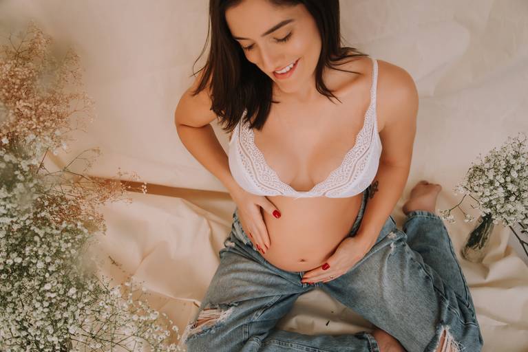 fotos de gestante; gravida no estudio; fotos de gravida no estudio; ensaio de gestante campo grande; campogrande; sessão de gestante no estudio; fotos criativas de gravida; fotografa campo grande; fotos criativas de gestante; gravidas boho