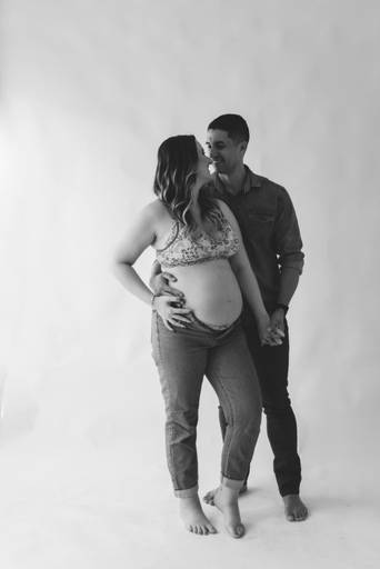 fotos de gestante; gravida no estudio; fotos de gravida no estudio; ensaio de gestante campo grande; campogrande; sessão de gestante no estudio; fotos criativas de gravida; fotografa campo grande; fotos criativas de gestante; gravidas campo grande; ensaio