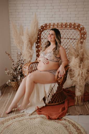 fotos de gestante; gravida no estudio; fotos de gravida no estudio; ensaio de gestante campo grande; campogrande; sessão de gestante no estudio; fotos criativas de gravida; fotografa campo grande; fotos criativas de gestante; gravidas campo grande; ensaio