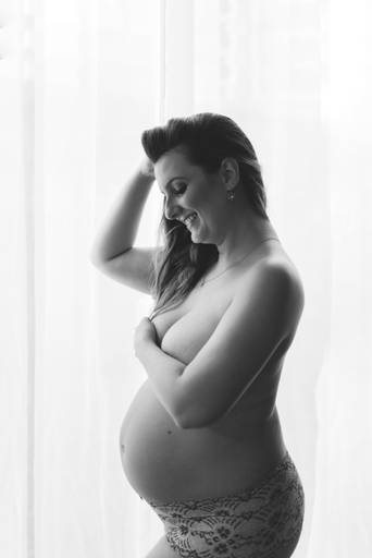 fotos de gestante; gravida no estudio; fotos de gravida no estudio; ensaio de gestante campo grande; campogrande; sessão de gestante no estudio; fotos criativas de gravida; fotografa campo grande; fotos criativas de gestante; gravidas campo grande; ensaio