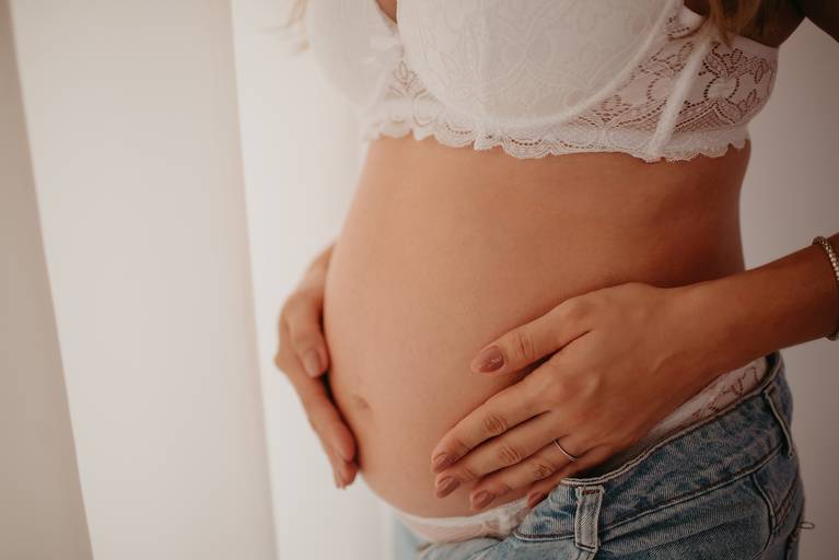 fotos de gestante; gravida no estudio; fotos de gravida no estudio; ensaio de gestante campo grande; campogrande; sessão de gestante no estudio; fotos criativas de gravida; fotografa campo grande; fotos criativas de gestante; gravidas boho