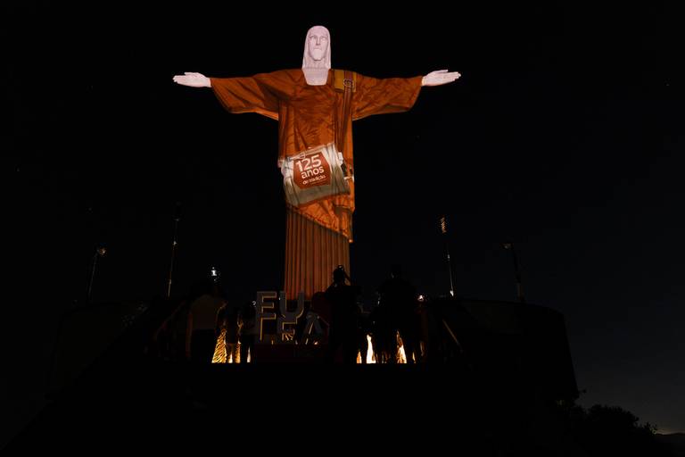 Festa de 125 anos do Mate Leão no Cristo Redentor