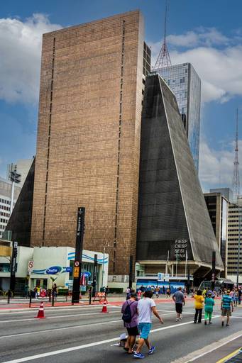 Prédio da FIESP: Uma obra arquitetônica que se destaca, representando a força e a inovação da indústria paulistana.