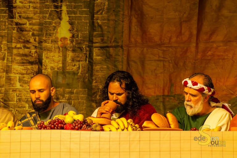 Direção Geral de Alexandro Giovani e Direção Artísca de Mário Persico