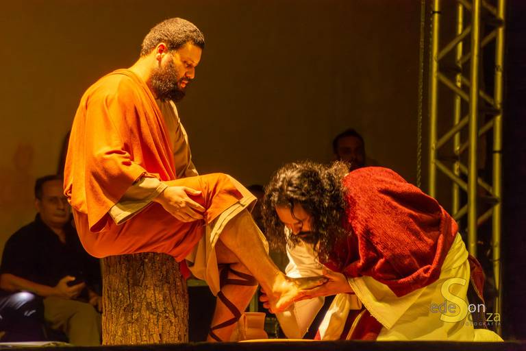 Direção Geral de Alexandro Giovani e Direção Artísca de Mário Persico