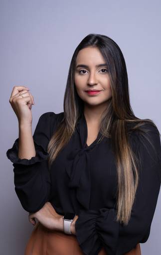 Júlia - Corretora de Imóveis

