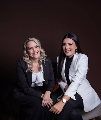 Julia Reis e Julia Monteiro - Advogadas